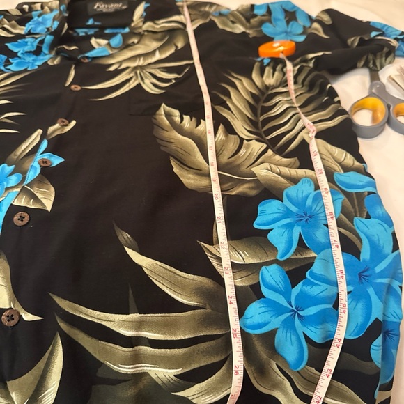 Favant Men's Tropical Black and Blue Floral Shirt - Picture 9 of 11